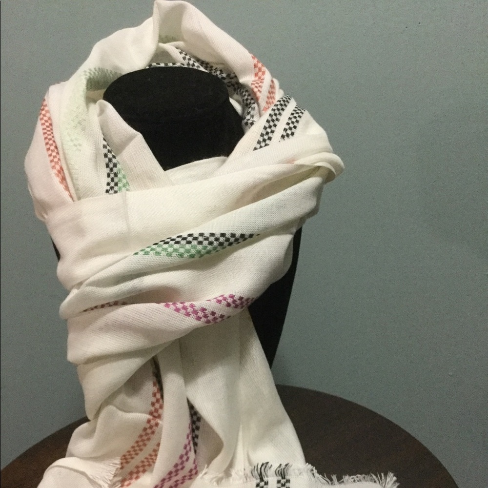 Stripes soft scarf.